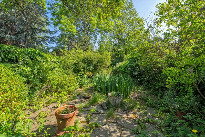 Carlton Hill, London, NW8