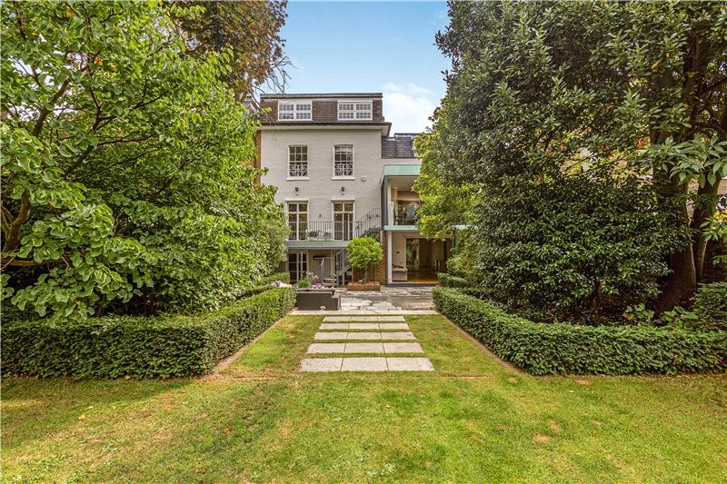 Castelnau, Barnes, London, SW13