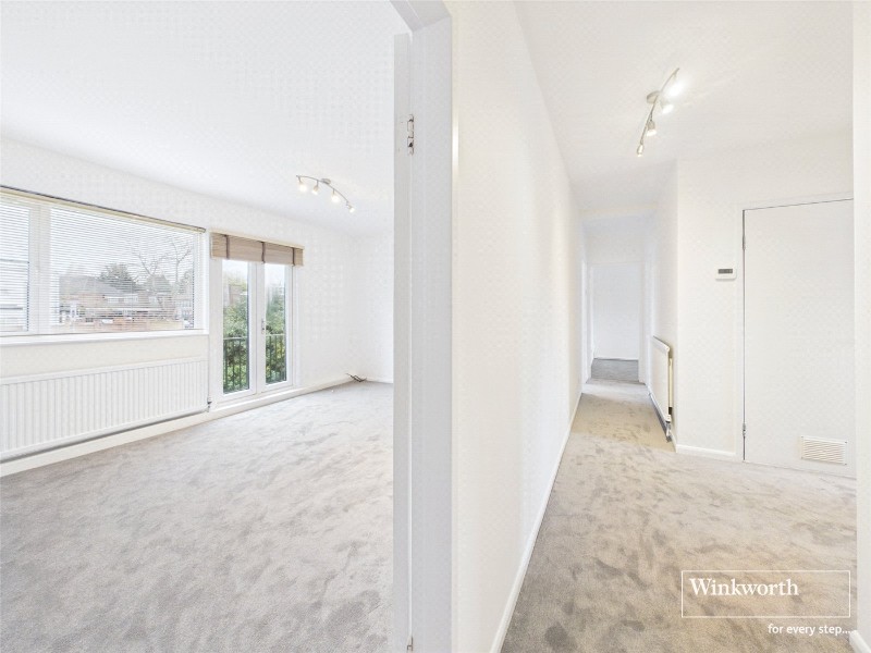 Great North Way, London, NW4