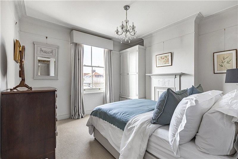 Madrid Road, Barnes, London, SW13