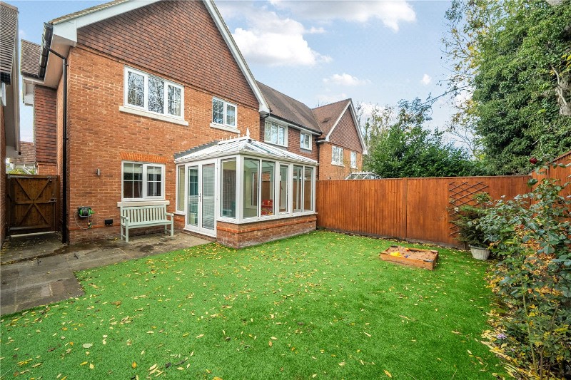 Grove Close, Wrecclesham, Farnham, Surrey, GU10