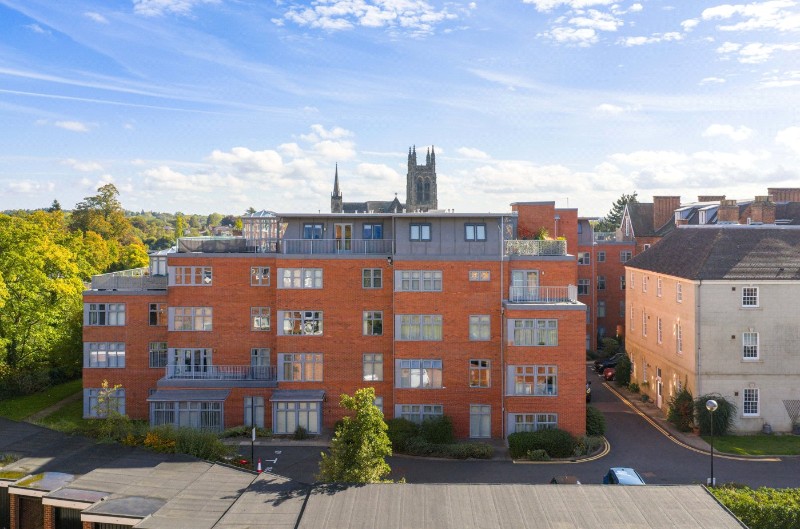 Avenue Road, Leamington Spa, Warwickshire, CV31