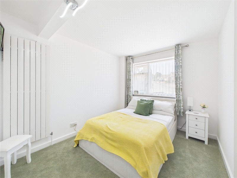 Crowden Crescent, Tiverton, Devon, EX16