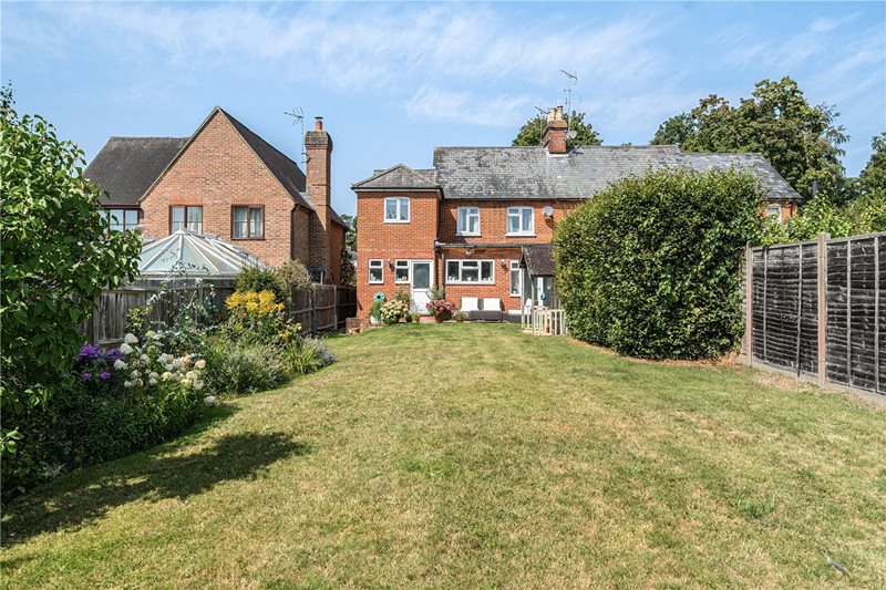 Hamlash Lane, Frensham, Farnham, Surrey, GU10