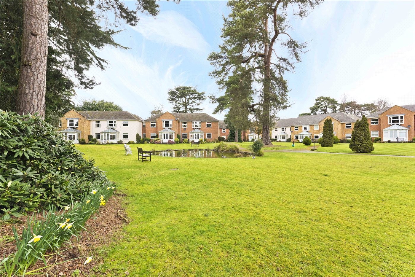 1 bedroom property for sale in Fairlawn, Hall Place Drive, Weybridge