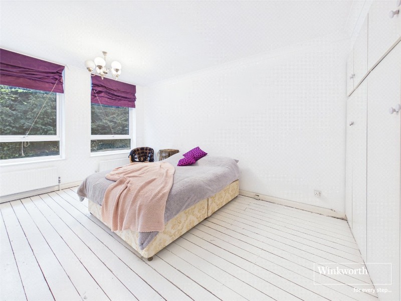 Westchester Drive, Hendon, NW4