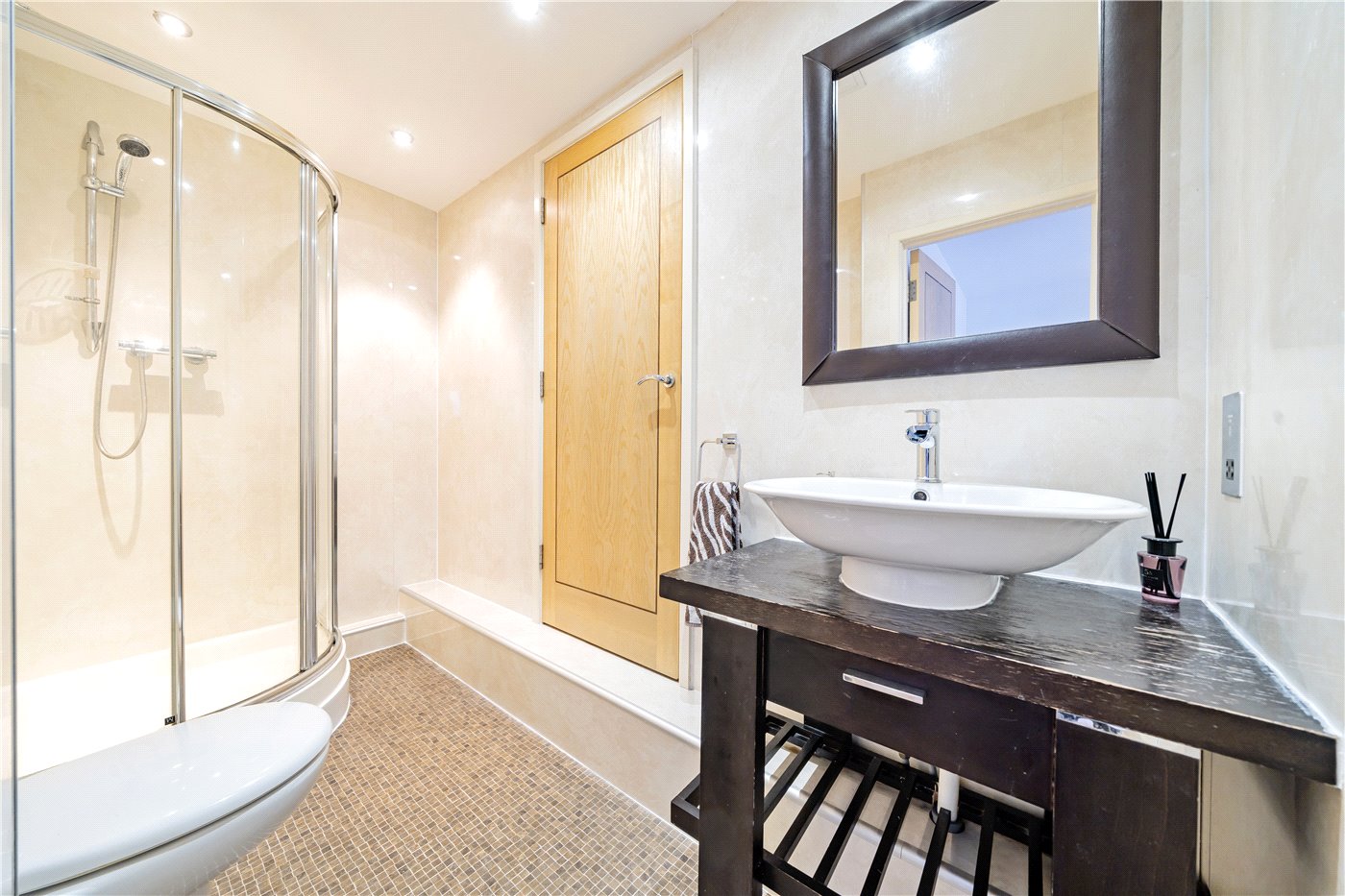 Ensuite 2