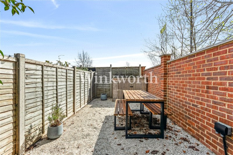 Boundary Road, London, N22