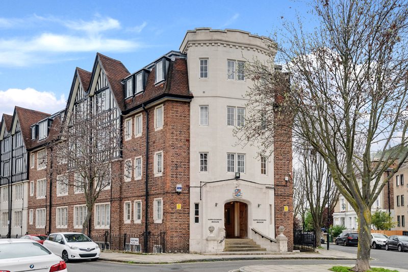 Mortimer Crescent, London, NW6