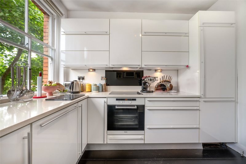 Ashworth Mansions, Elgin Avenue, London, W9