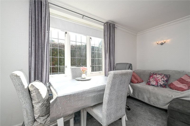 Rosslyn Park, Weybridge, KT13