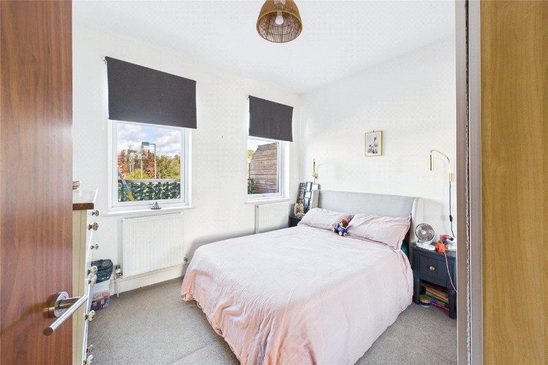 Ederline Avenue, London, SW16