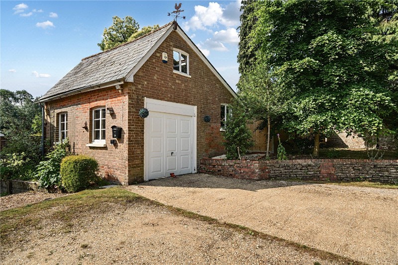 Sandrock Hill Road, Wrecclesham, Farnham, Surrey, GU10