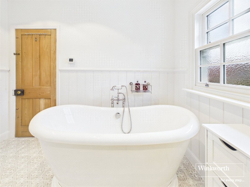 Basingstoke Road, Riseley, RG7