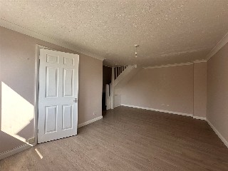 Moore Close, Tongham, Farnham, Surrey, GU10