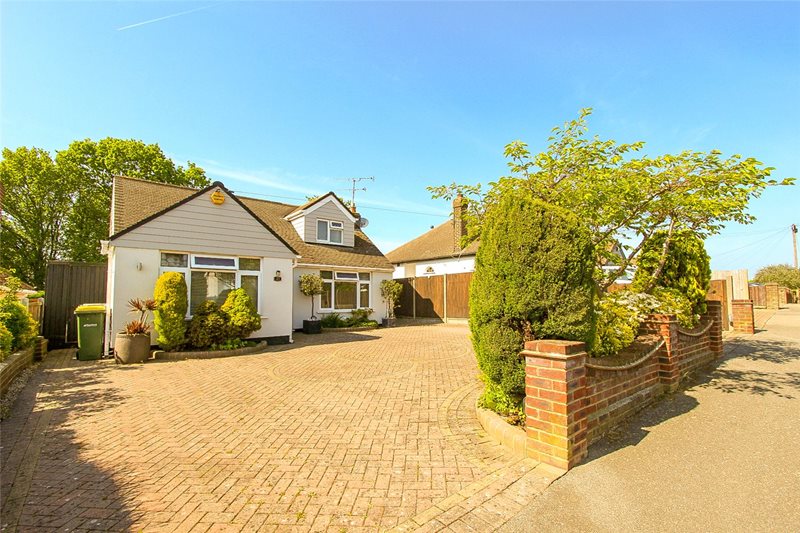 Cotswold Avenue, Rayleigh, Essex, SS6