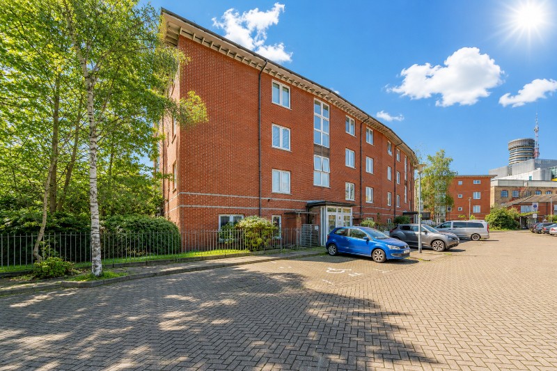 Hunt Close, London, W11