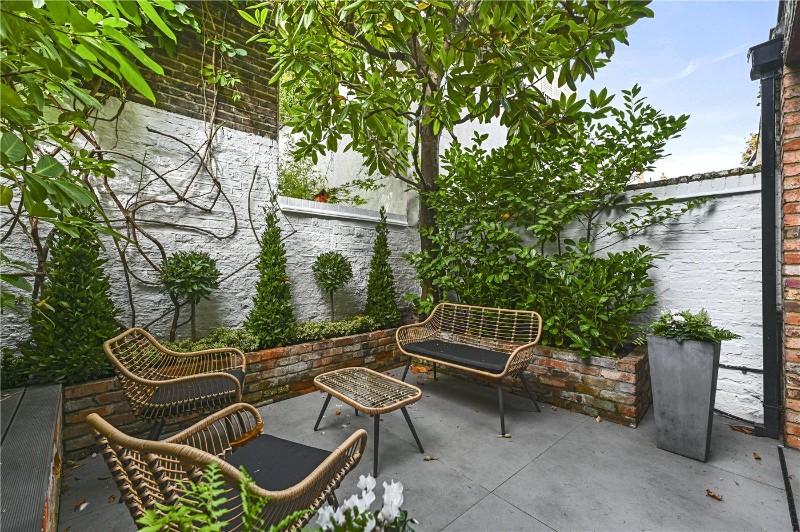 Kensington Place, Kensington, London, W8