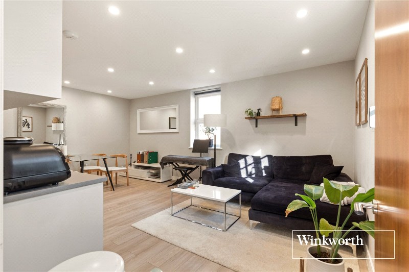 Cornwall Avenue, Finchley, London, N3