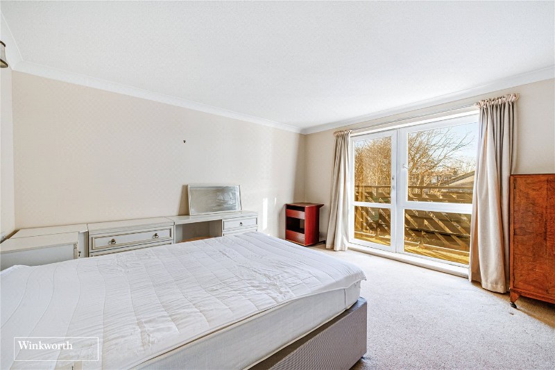 Fishers Lane, London, W4