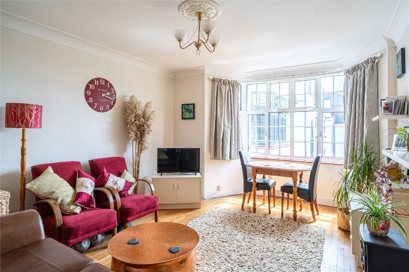 Leigham Avenue, London, SW16