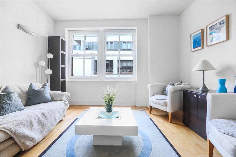 Farringdon Road, London, EC1M
