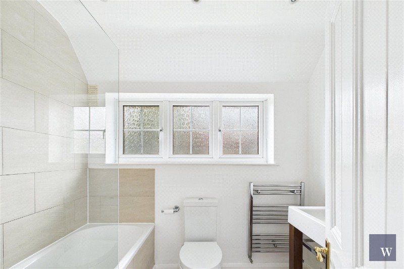 Cricklade Avenue, London, SW2