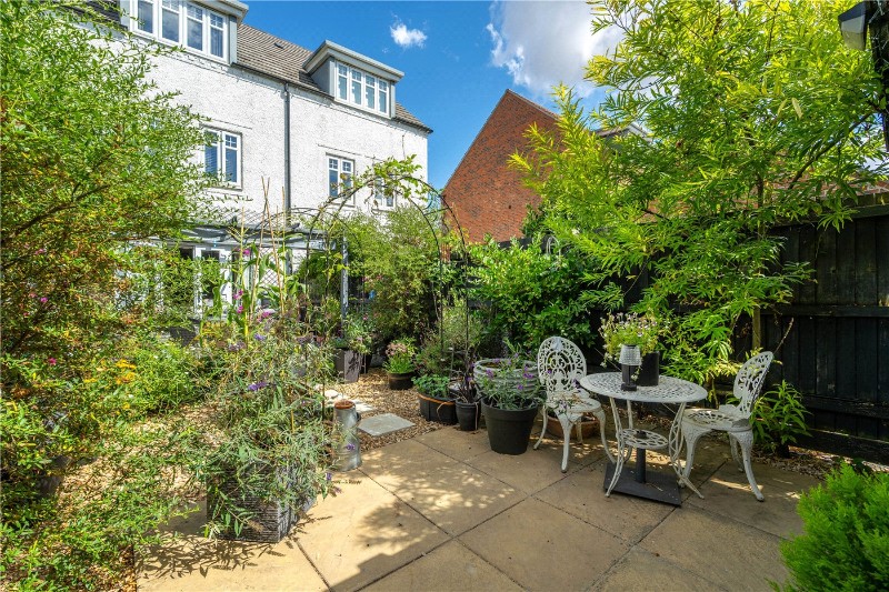 Warwick Close, Bourne, Lincolnshire, PE10