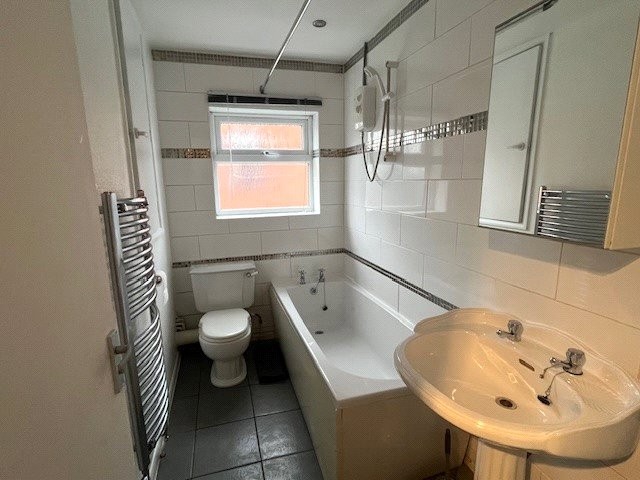 Hill Vue Avenue, Newark, Nottinghamshire, NG24