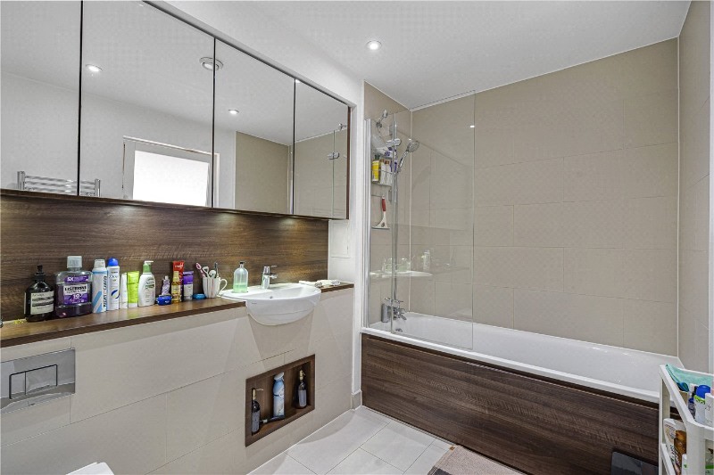 Blondin Way, London, SE16