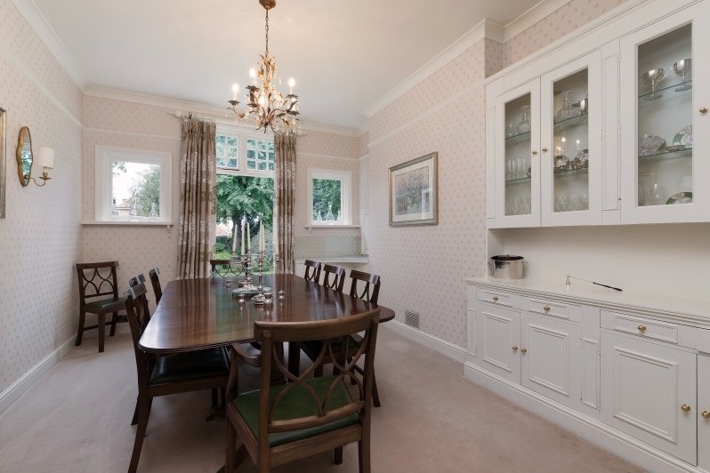 Howards Lane, London, SW15
