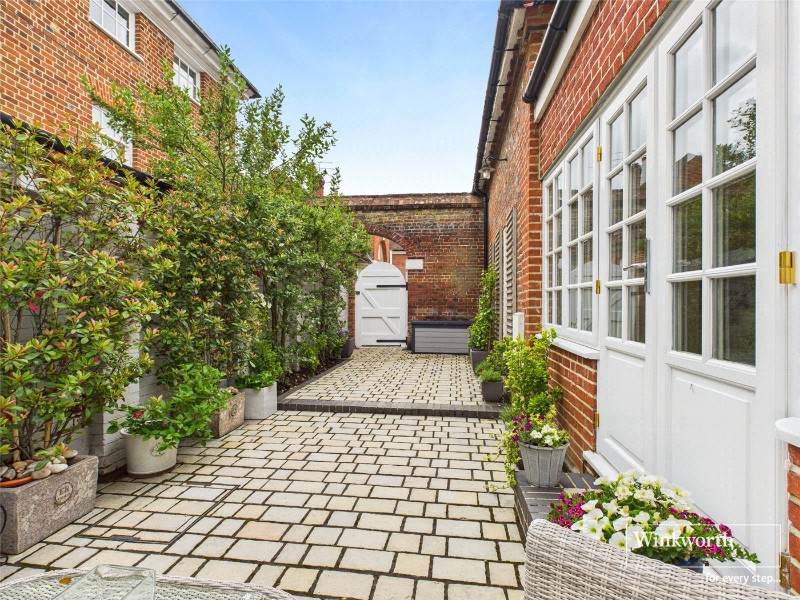 Calcot Court, Calcot, Reading, Berkshire, RG31