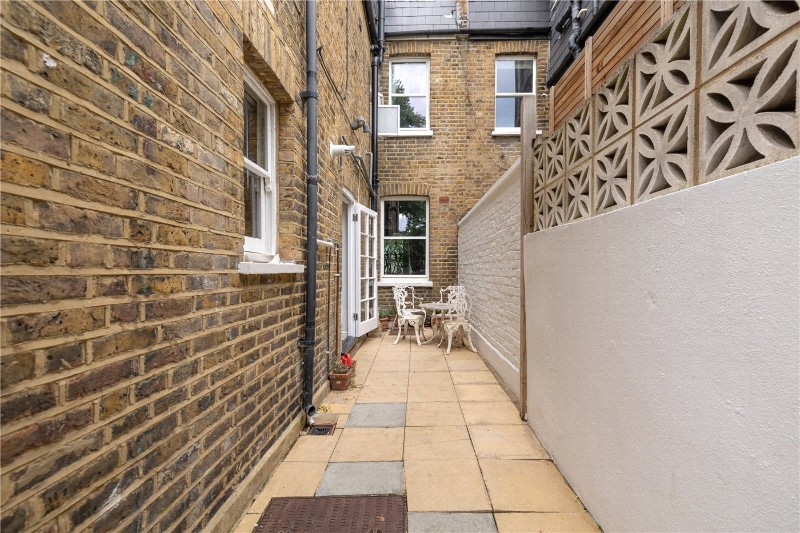 Burnthwaite Road, London, SW6