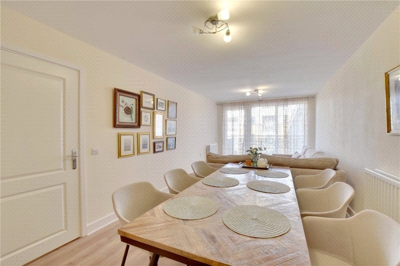 Tarves Way, London, SE10