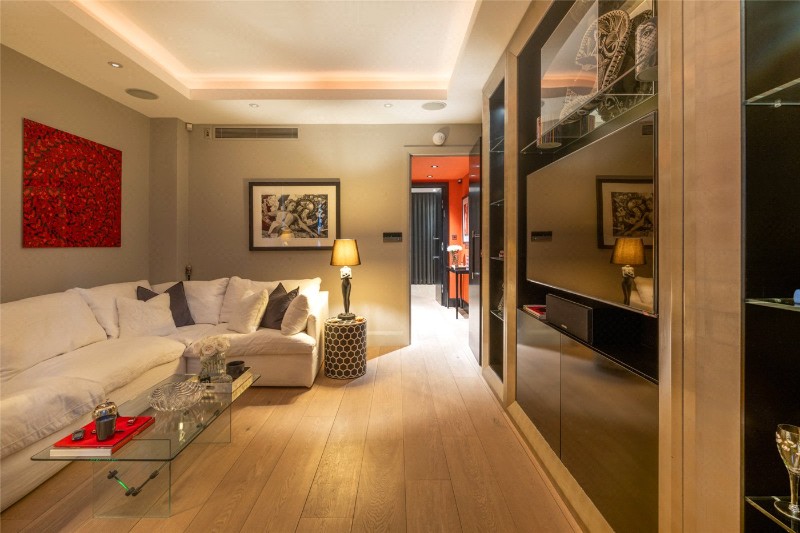 Elgin Avenue, London, W9