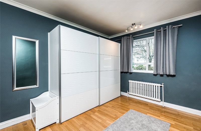 Churchill Gardens, London, SW1V