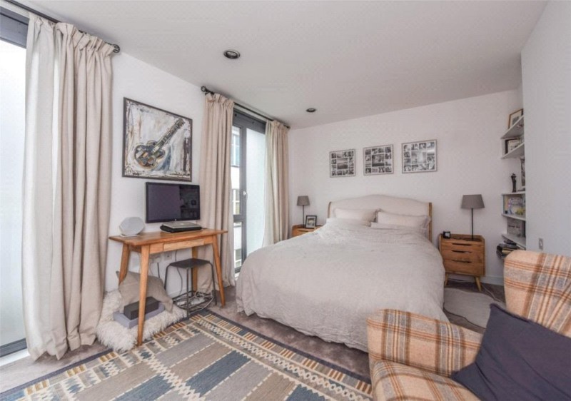 Porteus Place, London, SW4