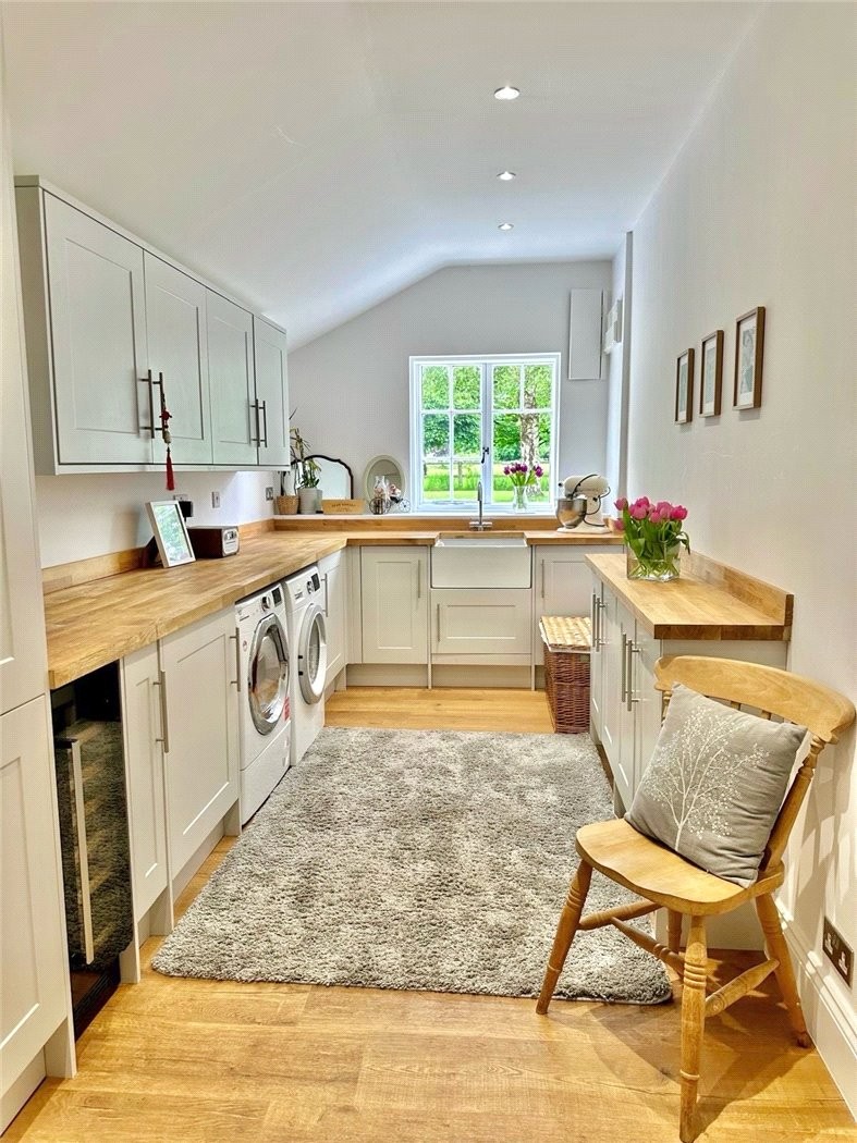 Mockbeggar Lane, Ibsley, Ringwood, Hampshire, BH24