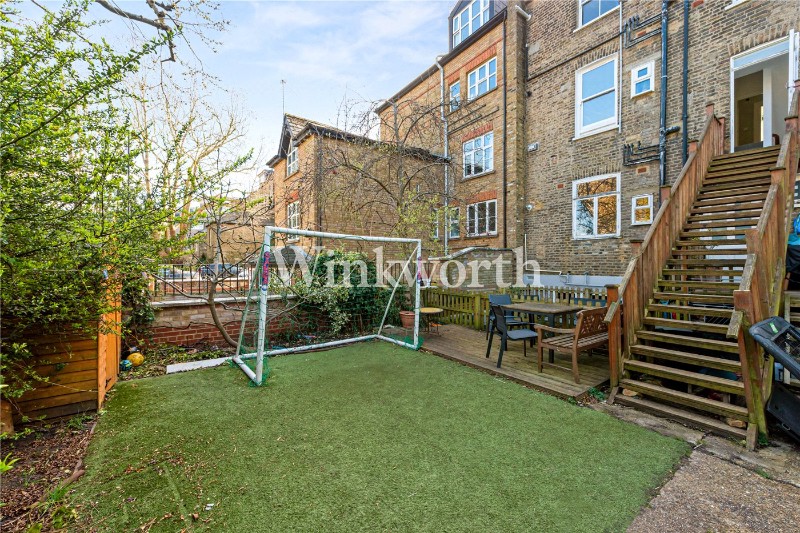 Queens Drive, London, N4