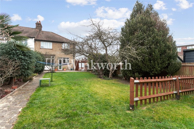Belmont Avenue, London, N13