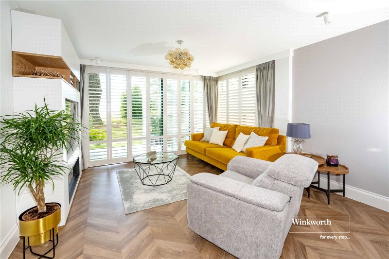 Wharncliffe Road, Highcliffe, Christchurch, Dorset, BH23
