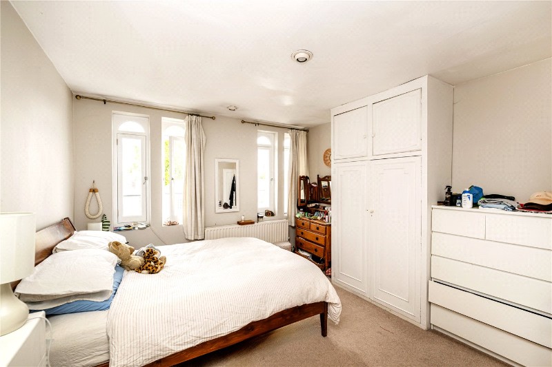 Elgin Crescent, London, W11