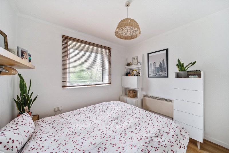 Shipwright Road, London, SE16