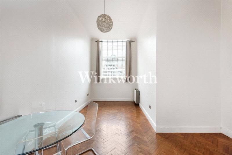 Crothall Close, London, N13