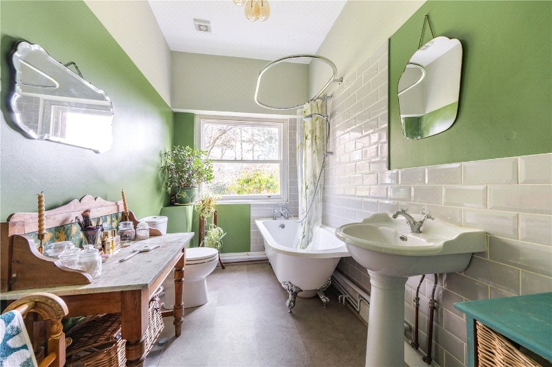 Oakwood Close, Otterbourne, Winchester, Hampshire, SO21