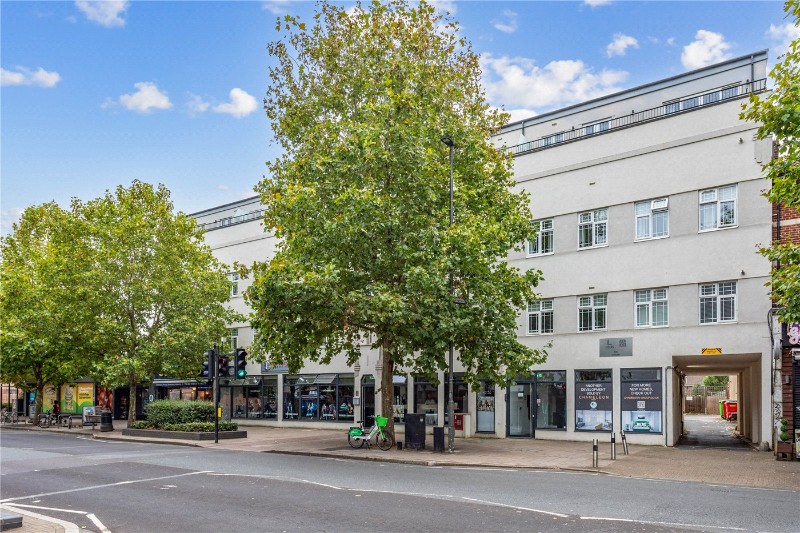 Kingston Road, London, SW20