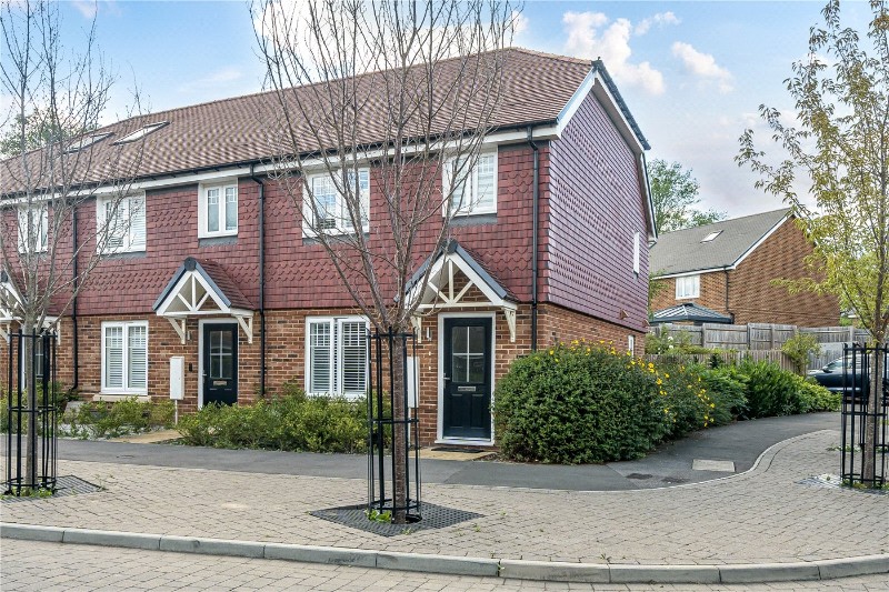 Cascade Way, Farnham, Surrey, GU9