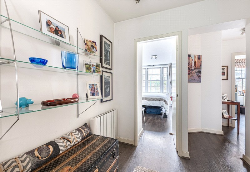 Ebury Bridge Road, London, SW1W