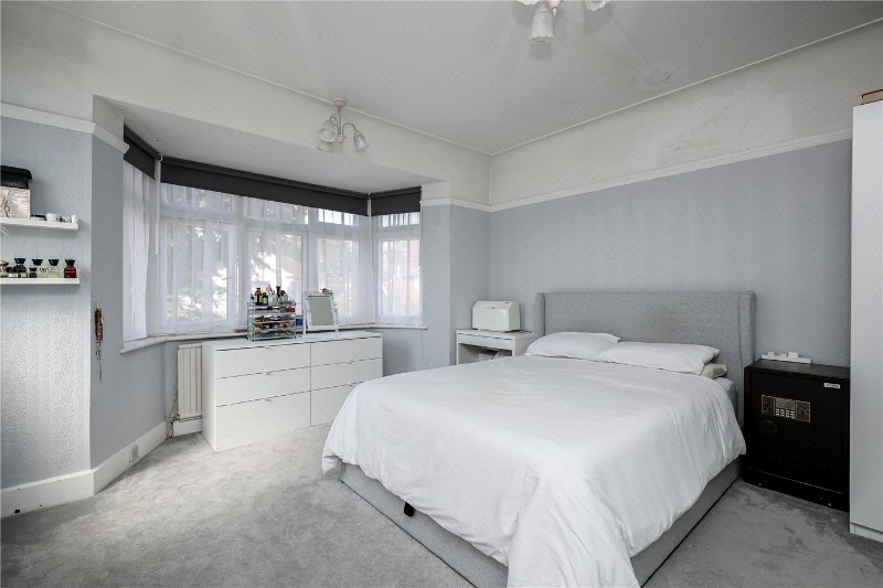 Evelyn Grove, London, W5