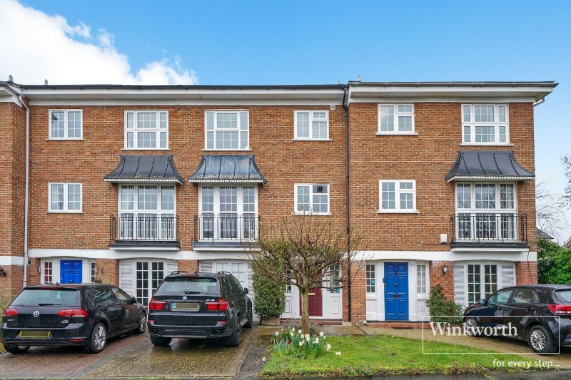 -Springpark Drive, Beckenham, BR3